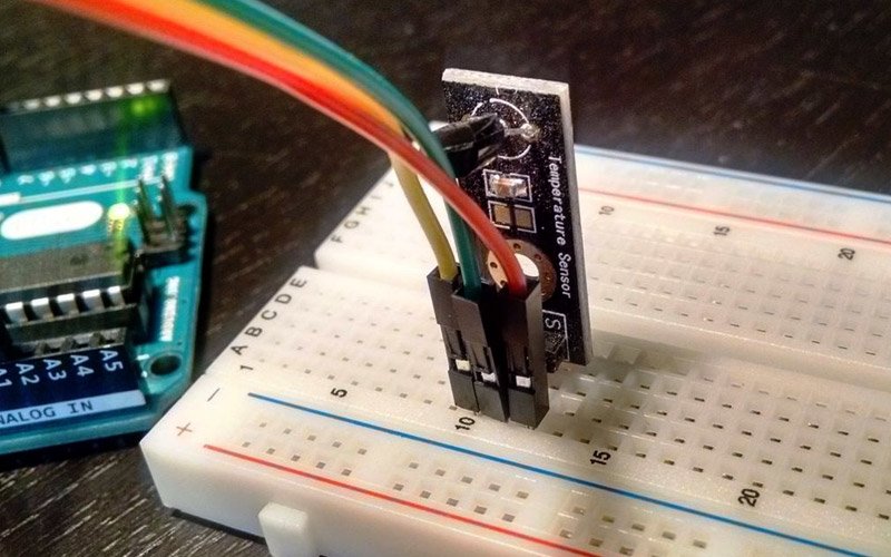 Подключения LM35DZ (датчика температуры) к Arduino