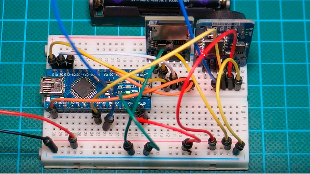 Регистратор данных на базе Arduino