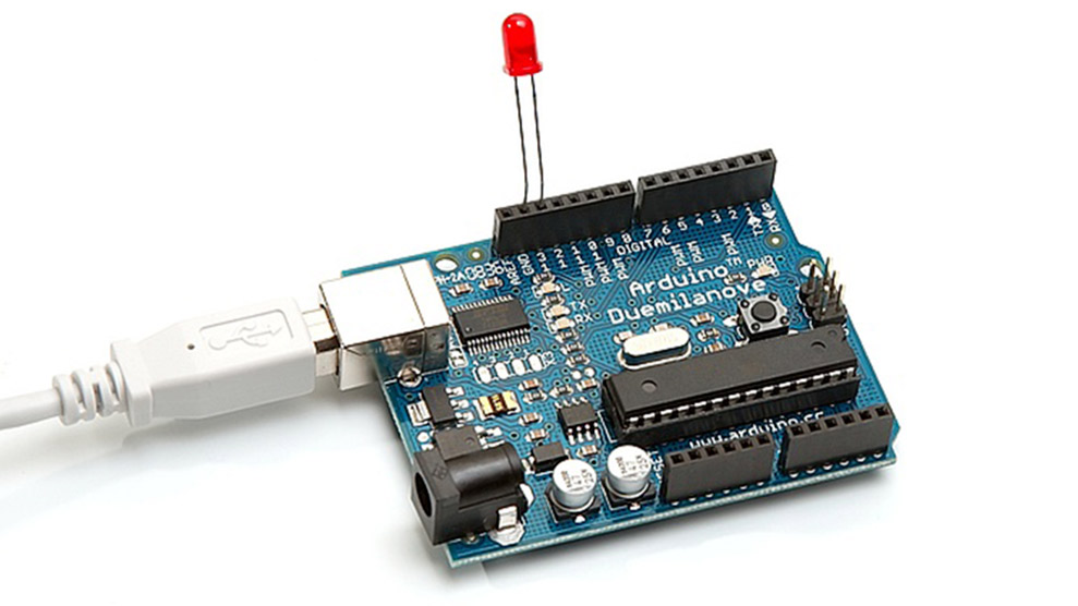 Мигающий светодиод на плате Arduino